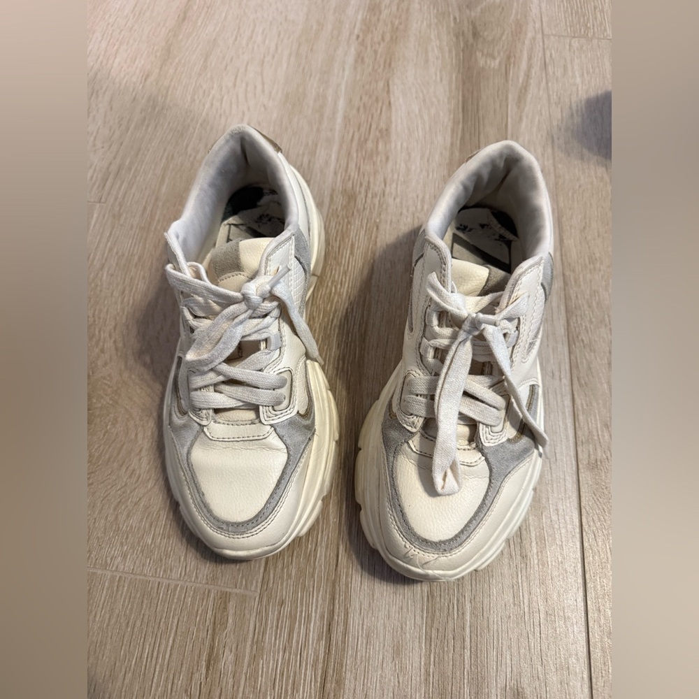 Cream& Gray ZARA Sneakers num 38 EU - pre loved -
